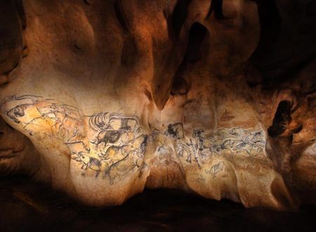 The Chauvet Cave 2 - Le panneau des lions ®Patrick-Aventurier